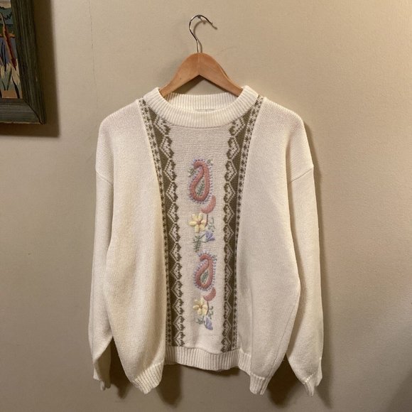 Carriage Court Sweaters Vintage 8s Carriage Court Womens Embroidered Floral Cream Sweater